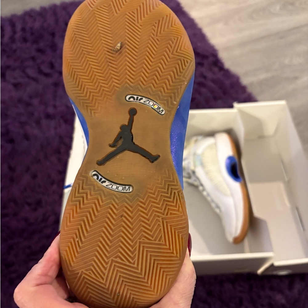 Air Jordan White and Blue Sneakers - Picture 3 of 6